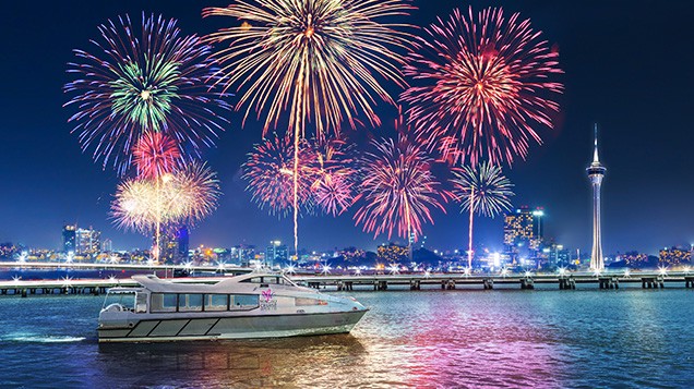 Macau Cruise Fireworks Experience