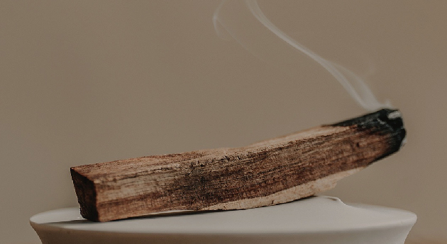 Gift with Purchase: Palo Santo
