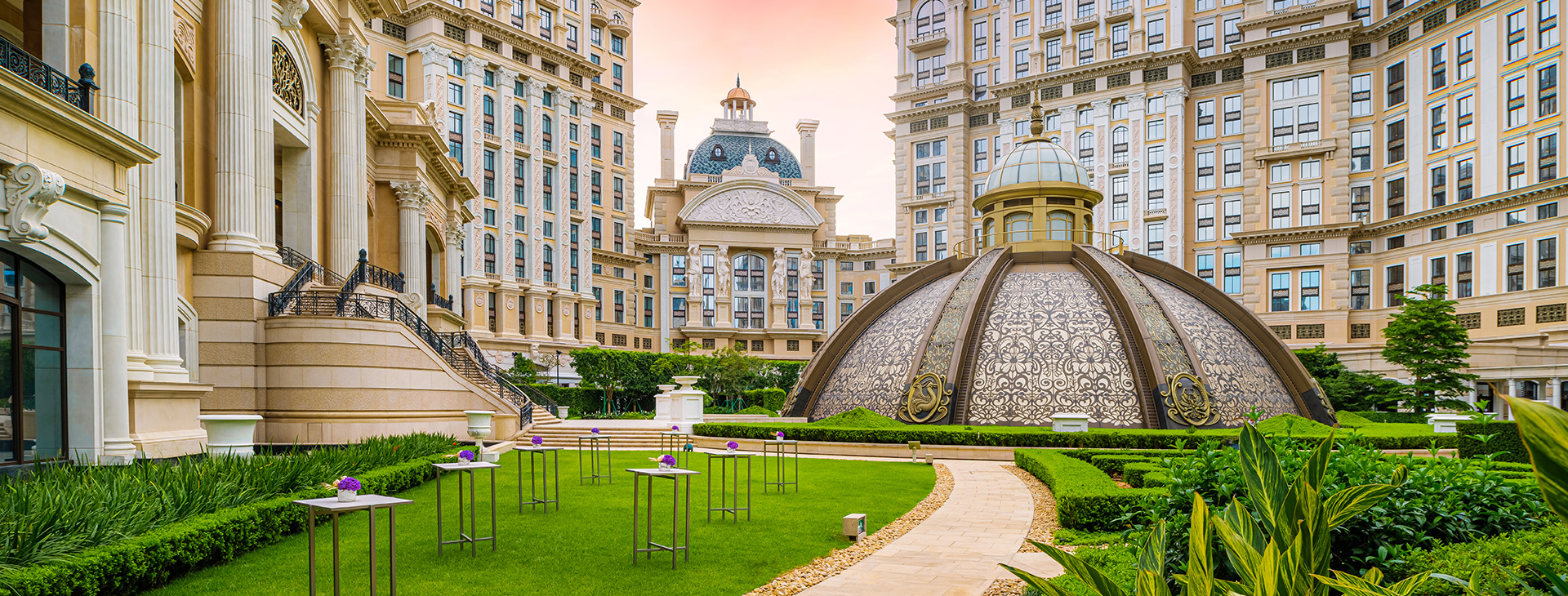 Jardim Secreto, an excellent outdoor wedding venue in Grand Lisboa Palace Resort Macau.