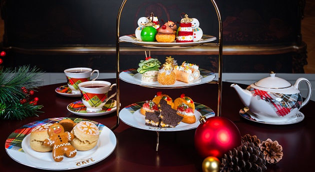 Snowkissed Noel Premium Tea Set