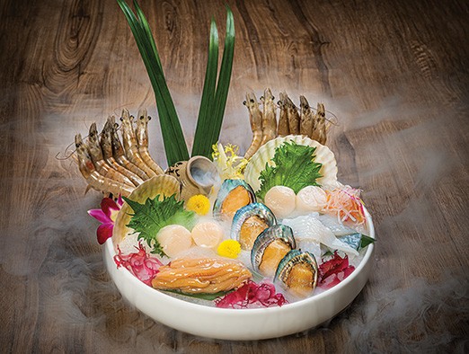 Seafood Platter that offered by Wulao, the Taiwanese Hot Pot Restaurant in Grand Lisboa Palace Resort Macau.